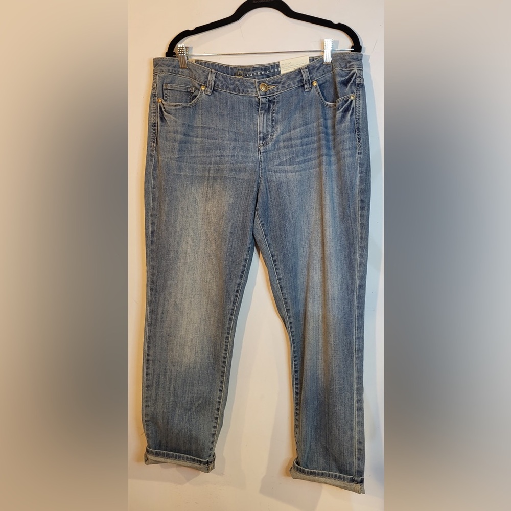 🏷️Price drop.. LC Lauren Conrad Light Blue Denim Straight Leg Jeans